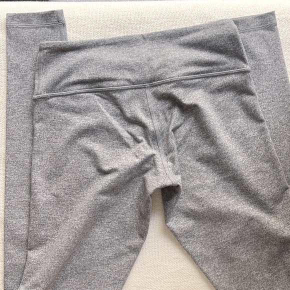 LULULEMON grey mid‎ rise leggings size 4 inseam 30’’ - Picture 5 of 8